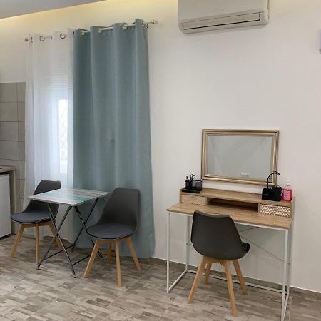 Santorini Studio For 2 Person In Athens Near Sea& Center Exterior photo