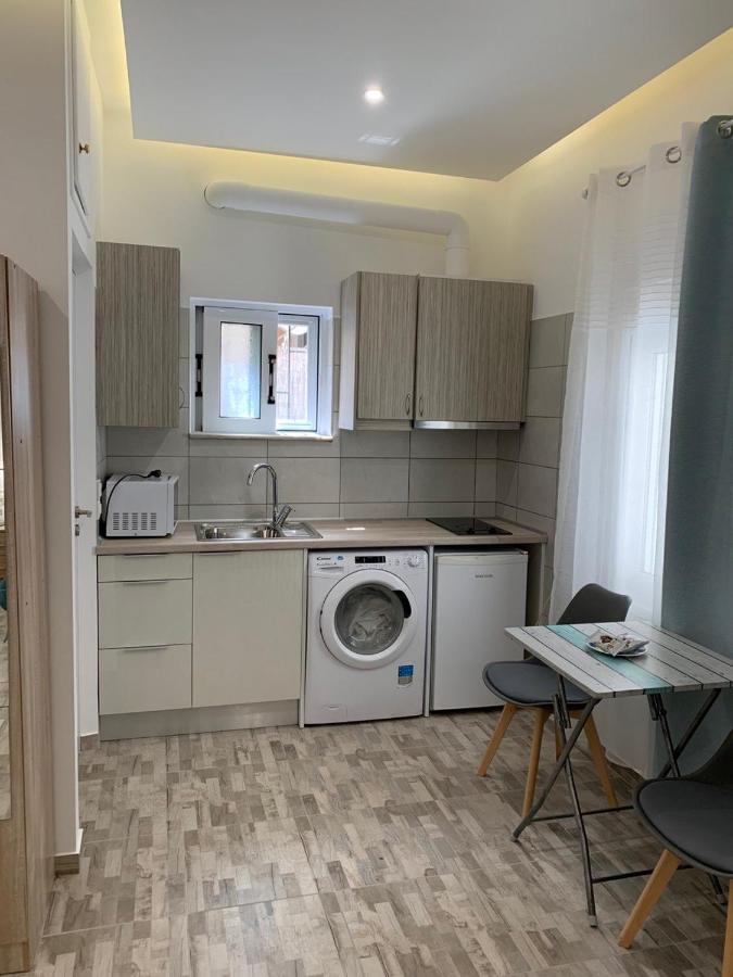 Santorini Studio For 2 Person In Athens Near Sea& Center Exterior photo